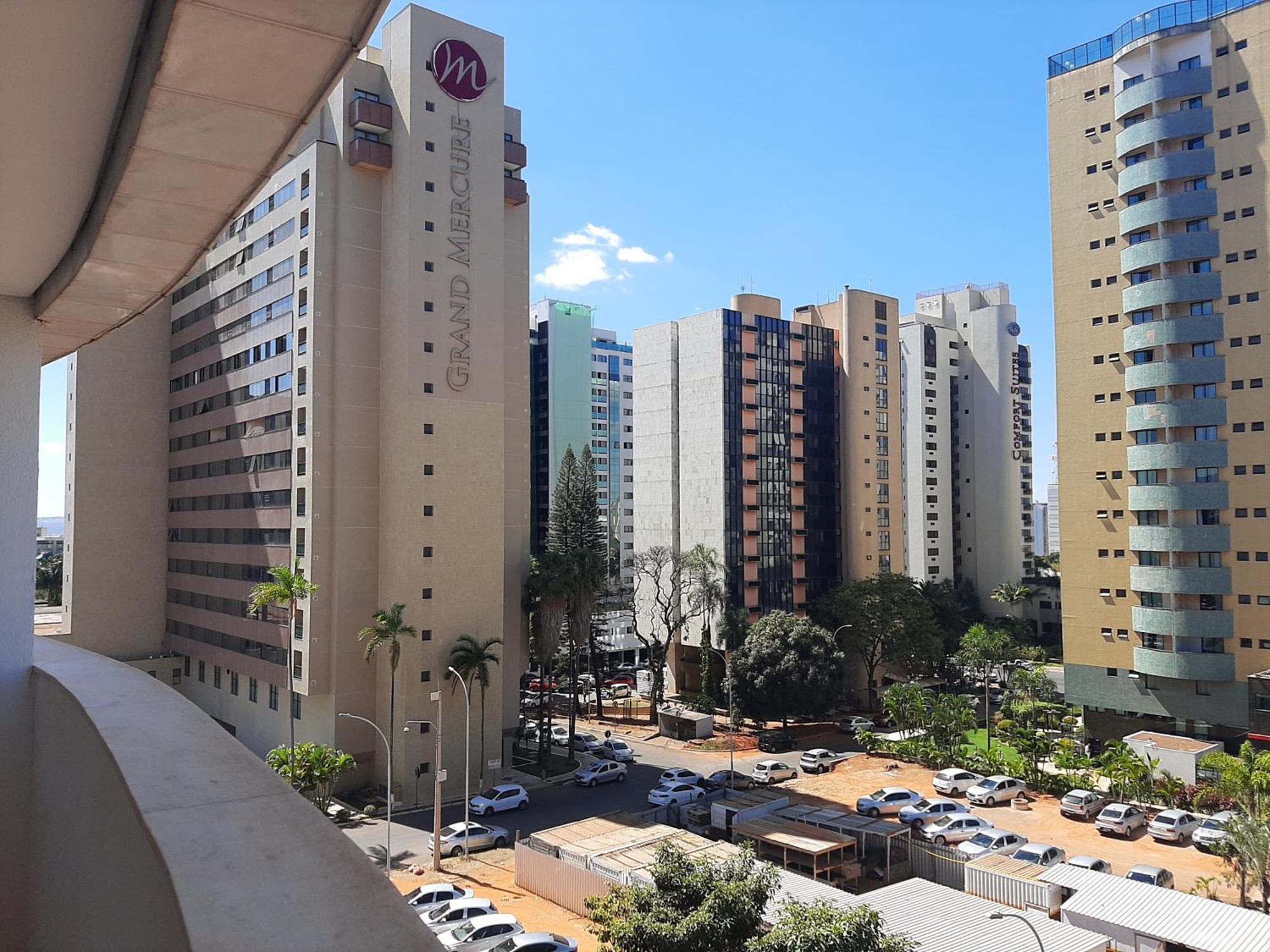 Flat Brasilia 50M2 Com Varanda Exteriör bild