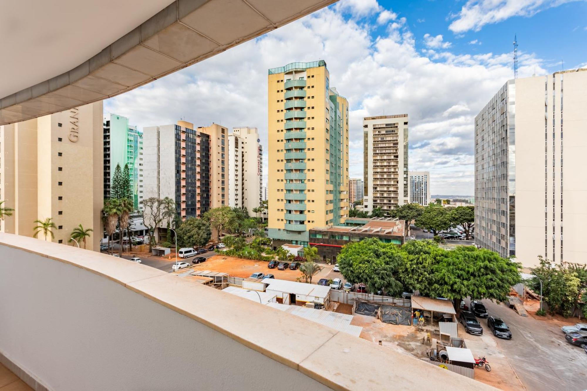 Flat Brasilia 50M2 Com Varanda Exteriör bild